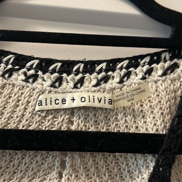 Alice + olivia summer knit top. - Picture 2 of 3